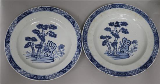 A pair of 19th century Chinese blue and white porcelain shallow dishes, Dia 31cm